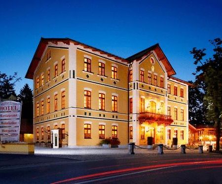 Hotel & Restaurant Waldschloss Пасау Екстериор снимка