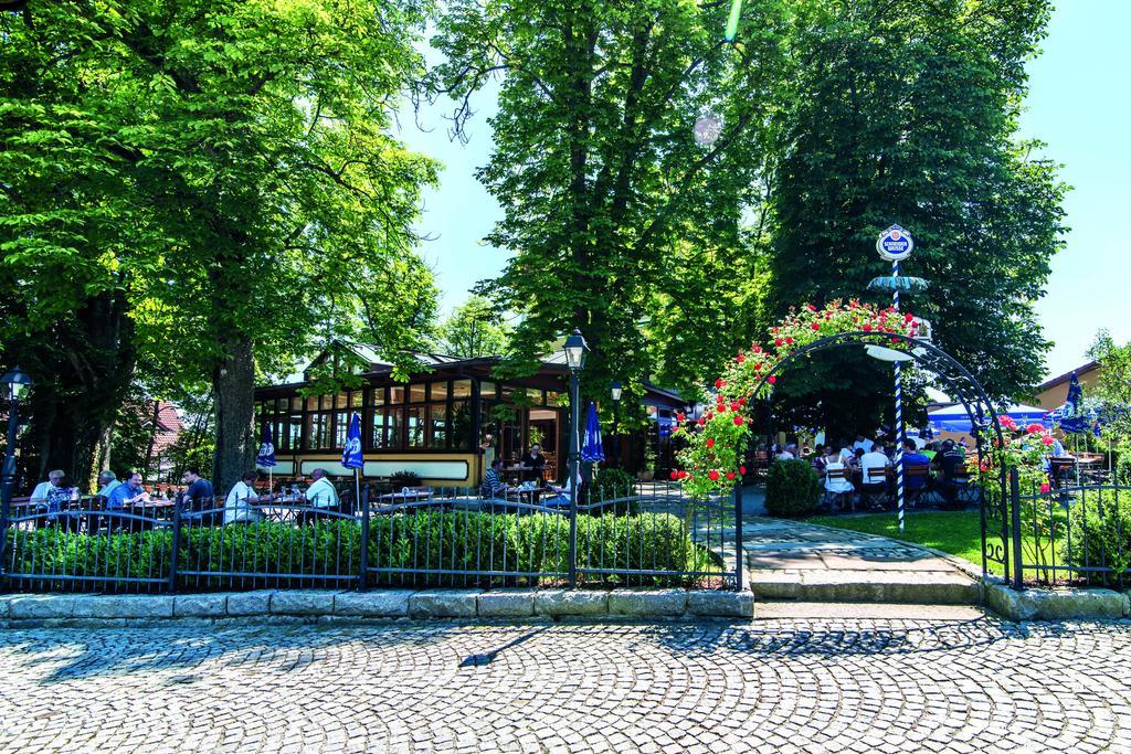 Hotel & Restaurant Waldschloss Пасау Екстериор снимка