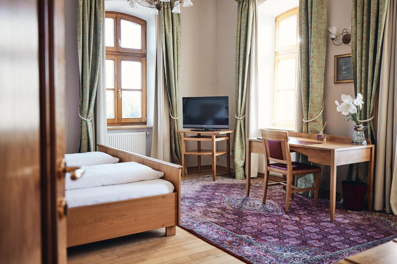 Hotel & Restaurant Waldschloss Пасау Екстериор снимка